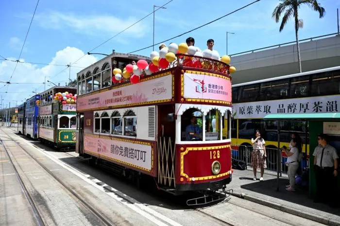 香港电车公司推出系列活动 庆祝“叮叮车”驶过120周年