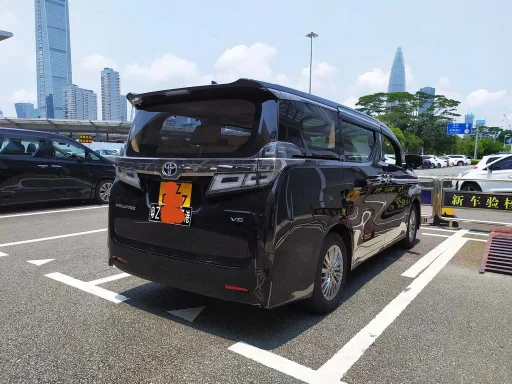 中港车牌每年续期费用详解：不到万元成本，无需纳税维持两地牌