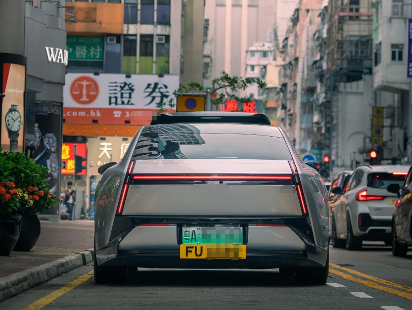 FV/FU号牌两地车司机请注意：在香港道路驾驶，不